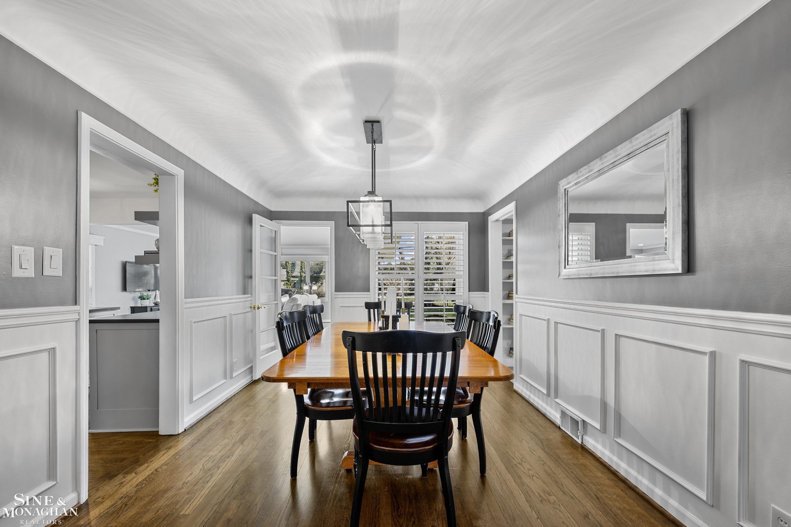 520 Roslyn Road Grosse Pointe Woods, MI 48236 - Photo 11 of 55