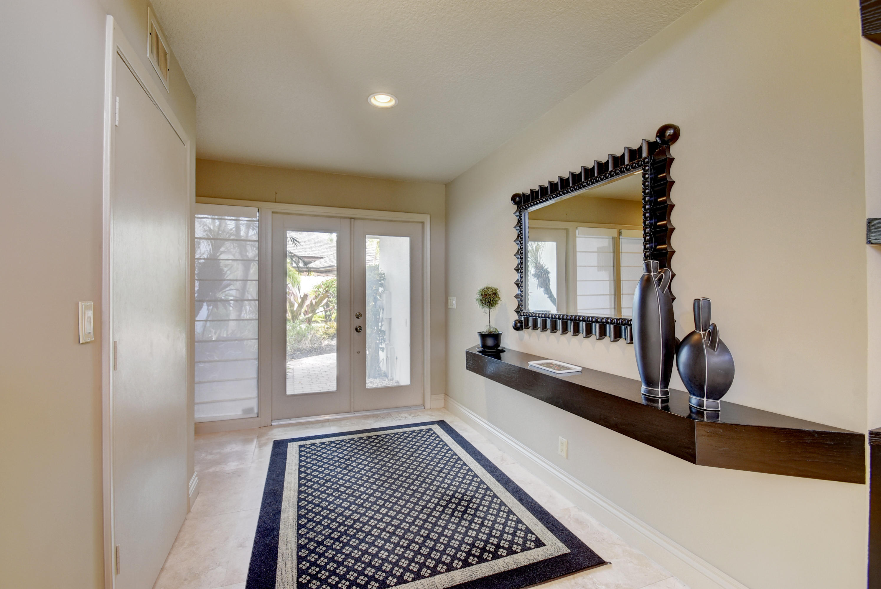 20583 Linksview Circle Boca Raton, FL 33434 - Photo 4 of 31 Foyer