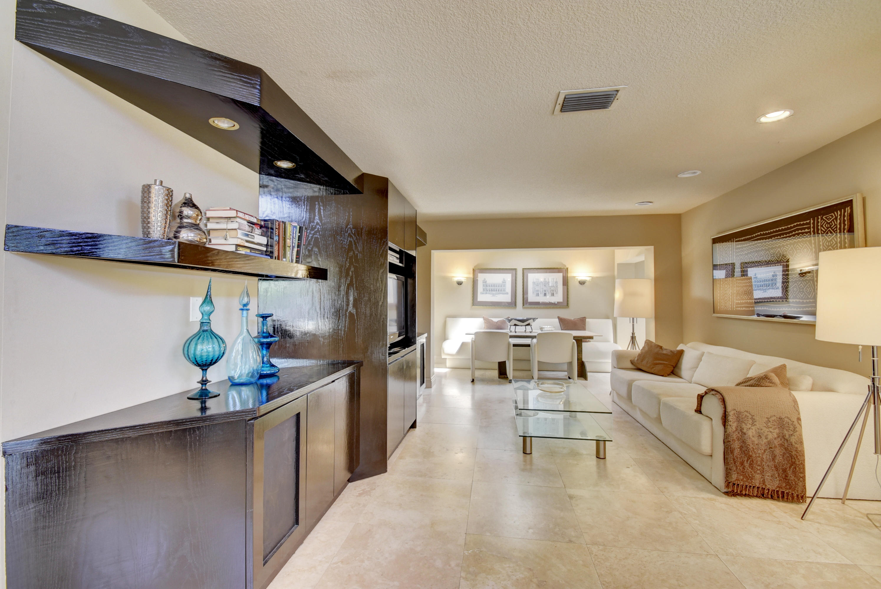 20583 Linksview Circle Boca Raton, FL 33434 - Photo 10 of 31 Family/Living