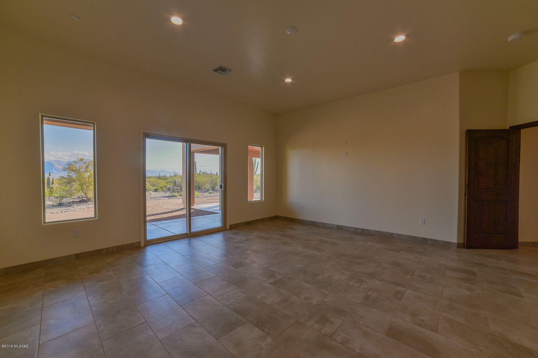 6270 West Sunset Road Tucson, AZ 85743 - Photo 14 of 25 Gallery Image 14