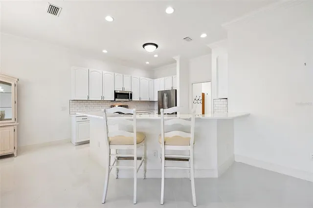 $559,900 | 10173 Lake Miona Way, Oxford, FL 34484