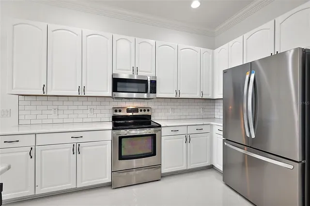 $559,900 | 10173 Lake Miona Way, Oxford, FL 34484