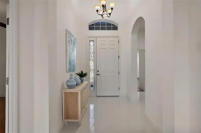 $559,900 | 10173 Lake Miona Way, Oxford, FL 34484