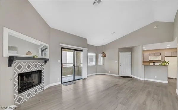 $1,695 | 5074 South Rainbow Boulevard, Unit 206, Las Vegas, NV 89118