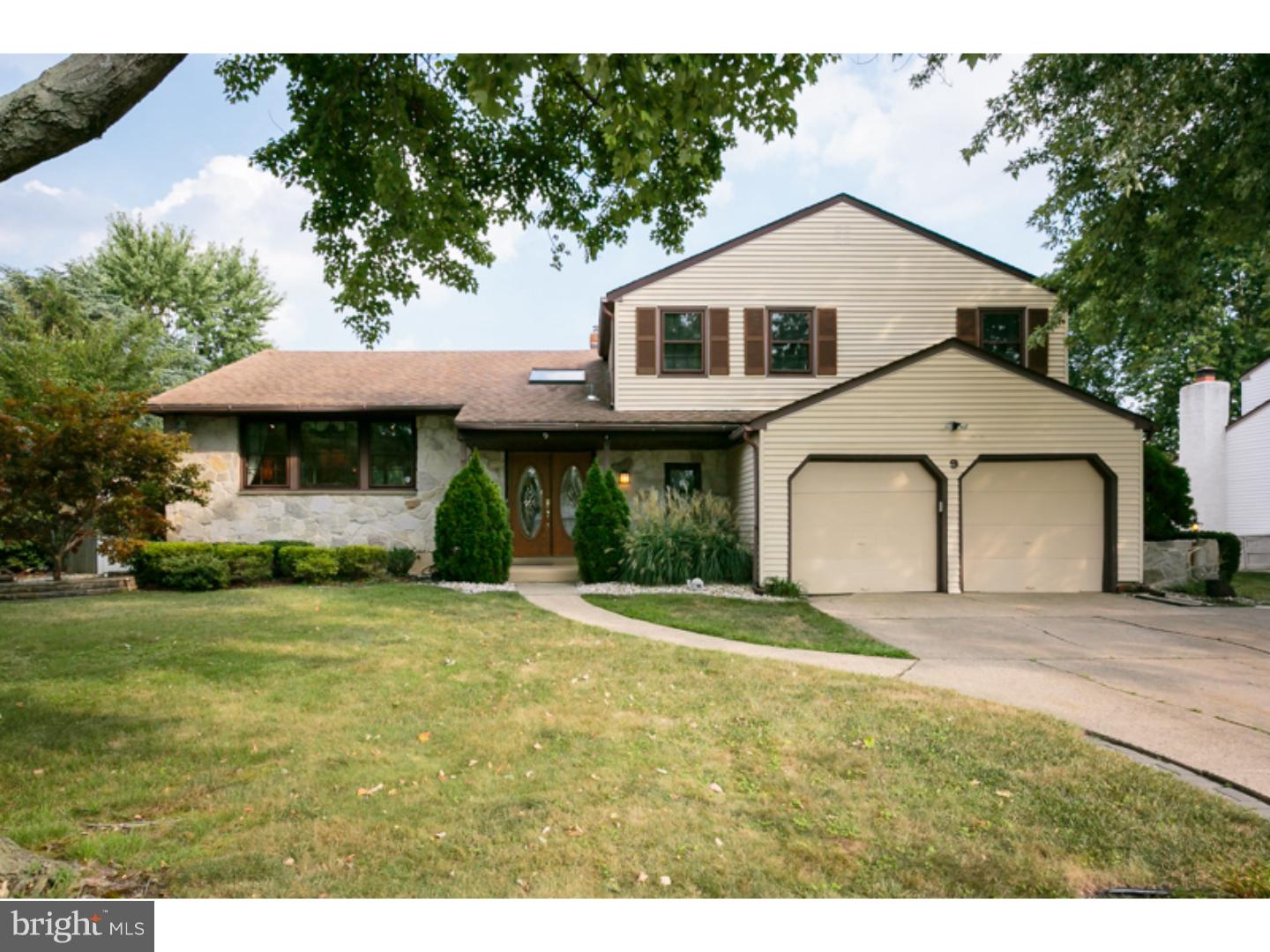 9 Sandringham Road Cherry Hill, NJ 08003 - Photo 2 of 25