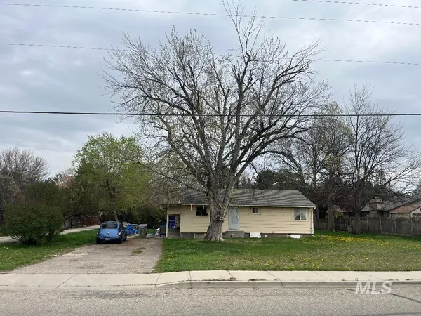 $385,000 | 2300 South Pond Street, Boise, ID 83705