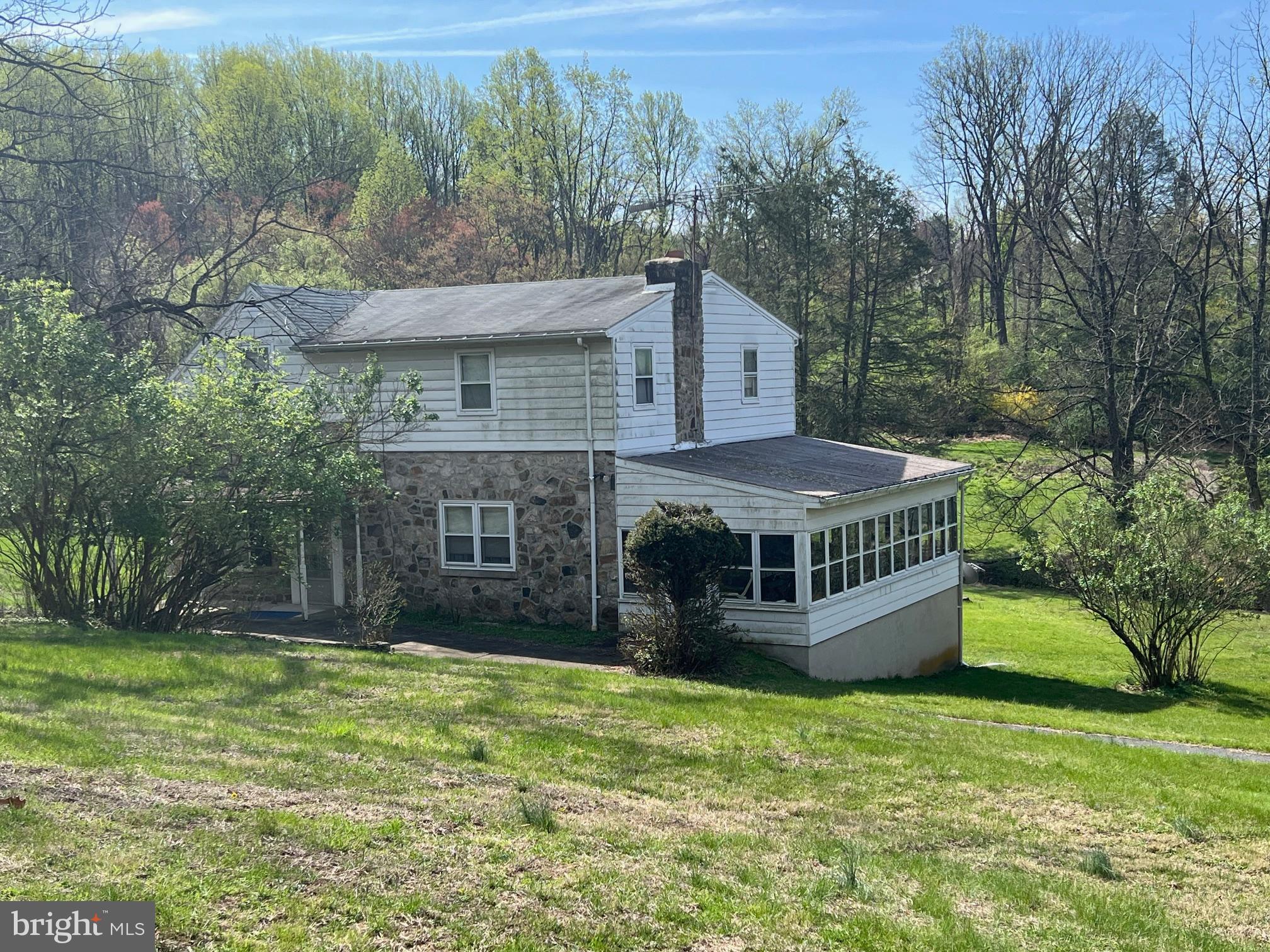98 Fox Road Fleetwood, PA 19522 - Photo 2 of 28 Gallery Image 2