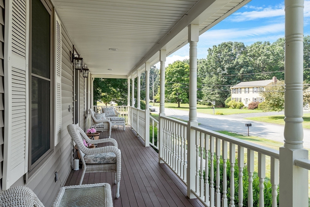 132 Lexington Road Dracut, MA 01826 - Photo 5 of 42 Gallery Image 5