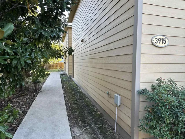 $650,000 | 3915 Common Street, Lake Charles, LA 70607