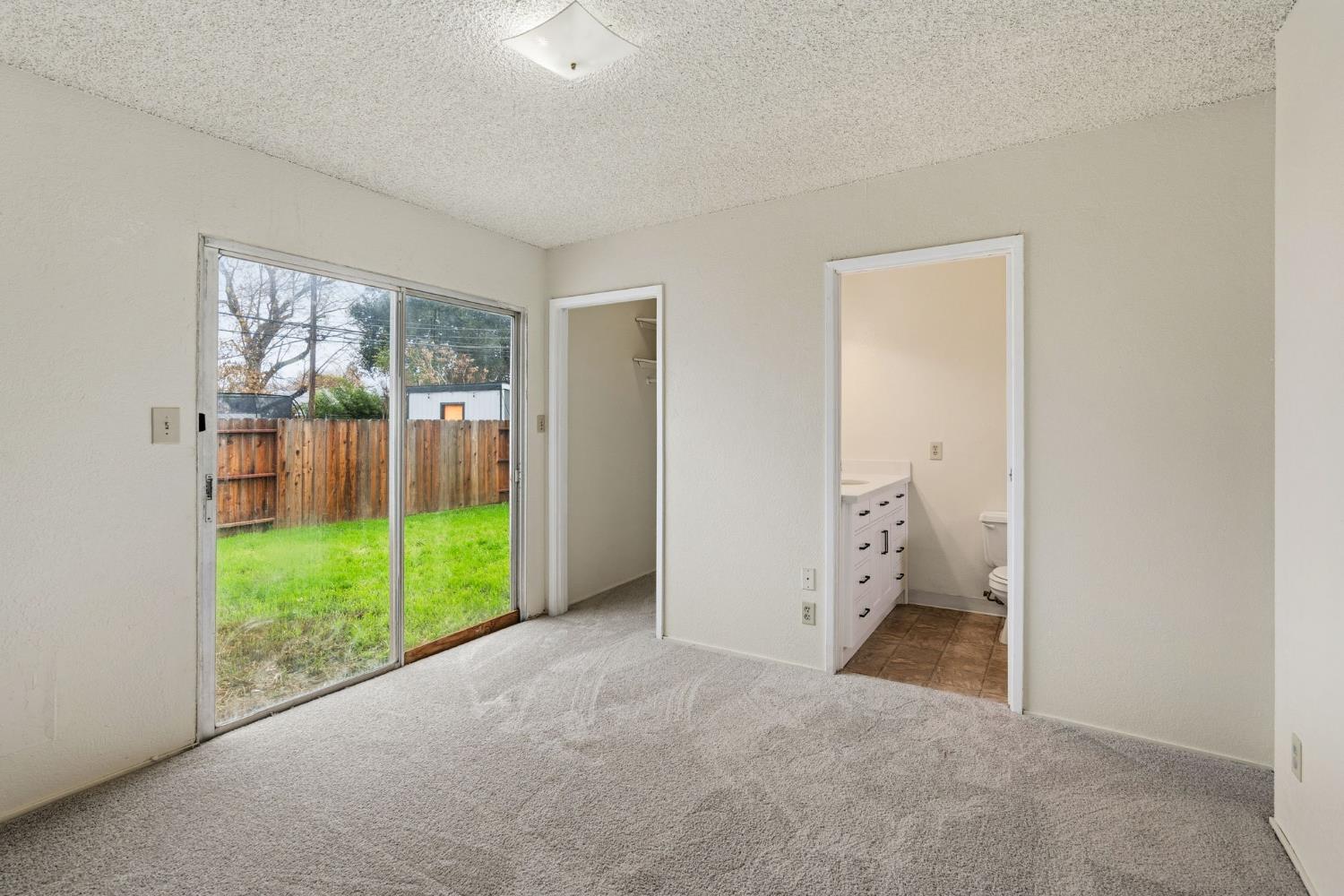 4540 Summit Way Sacramento, CA 95820 - Photo 12 of 22