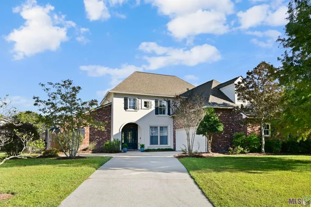 $555,000 | 38190 Springwood Avenue, Prairieville, LA 70769