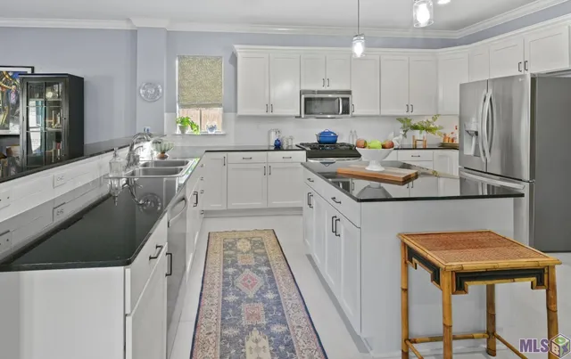 $555,000 | 38190 Springwood Avenue, Prairieville, LA 70769