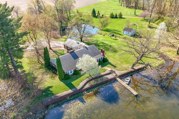 $279,900 | 10900 Curth Road, Jonesville, MI 49250