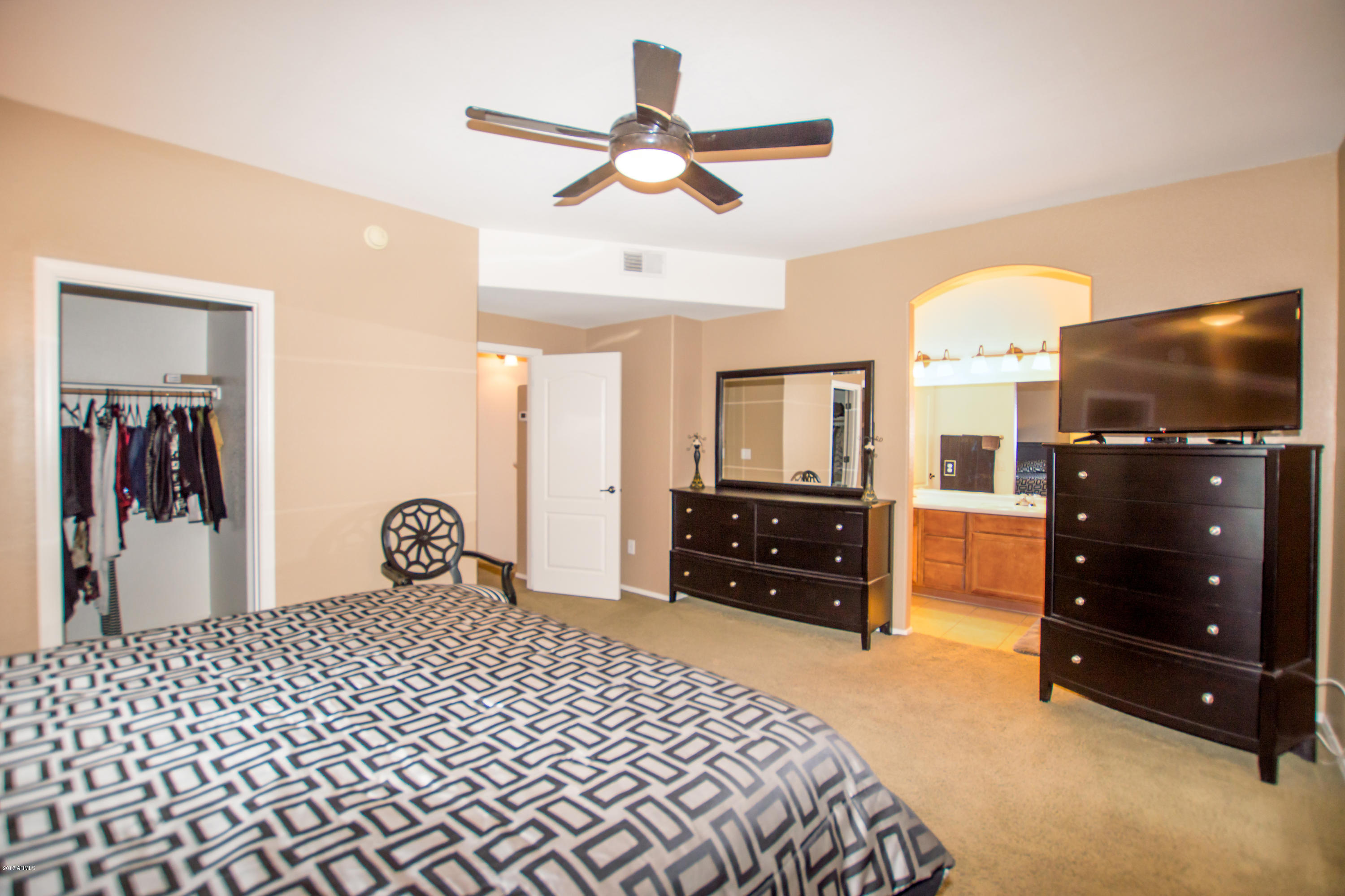 3150 East Beardsley Road, Unit 1016 Phoenix, AZ 85050 - Photo 11 of 25 11 Master Bedroom