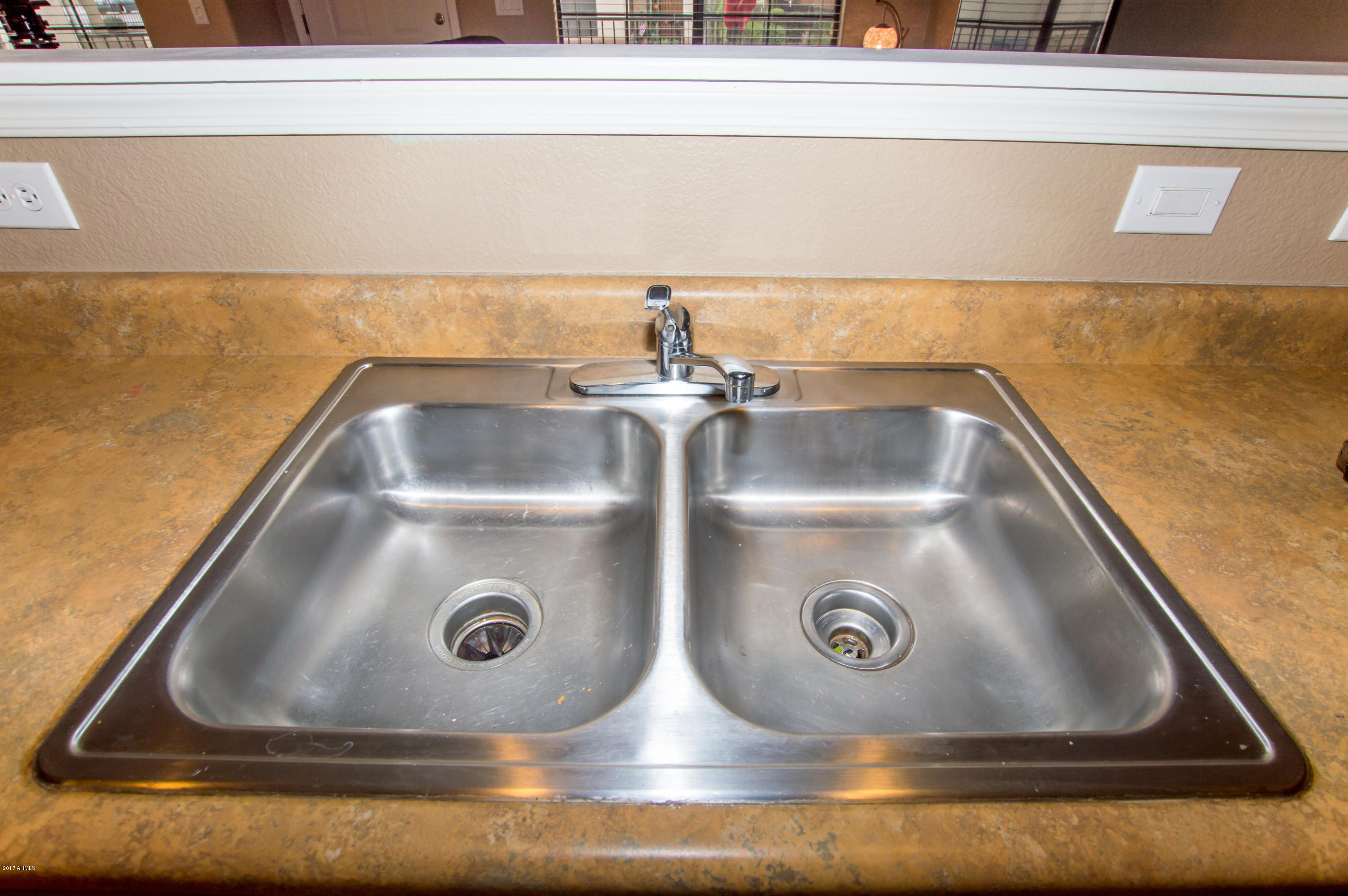 3150 East Beardsley Road, Unit 1016 Phoenix, AZ 85050 - Photo 4 of 25 04 Kitchen