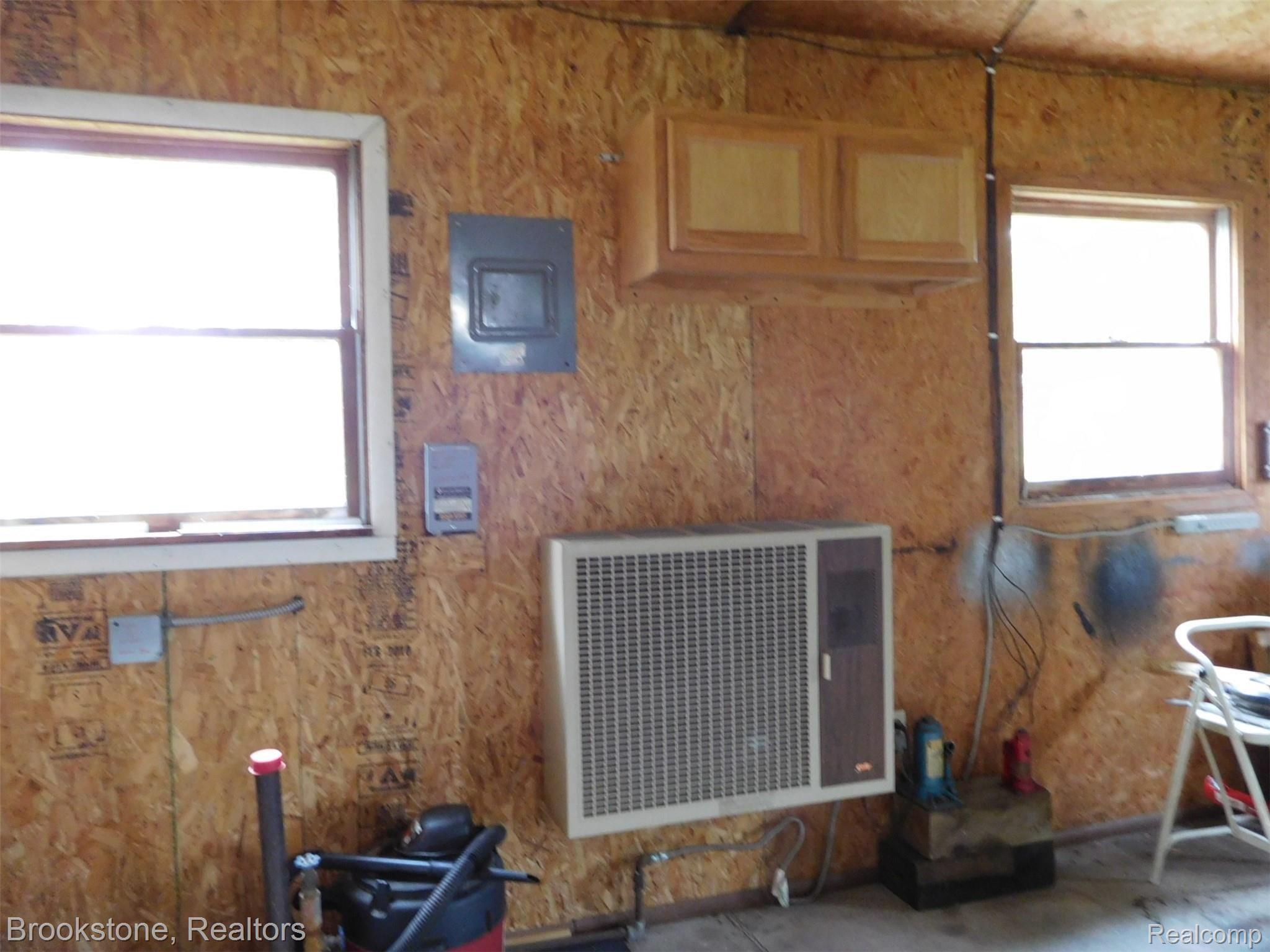 4480 Krapf Road Cass City, MI 48726 - Photo 33 of 47 Garage furnace