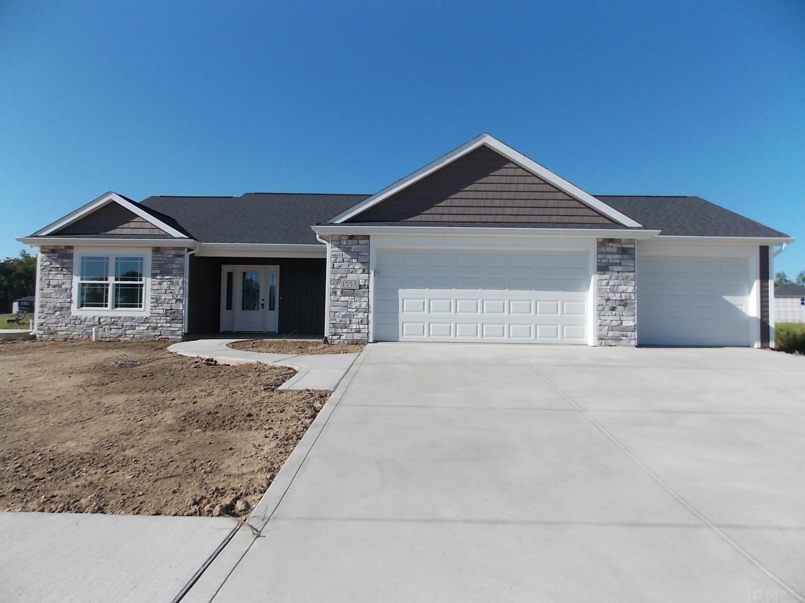 7943 Tumnus Trail, Fort Wayne, IN 46835 Compass