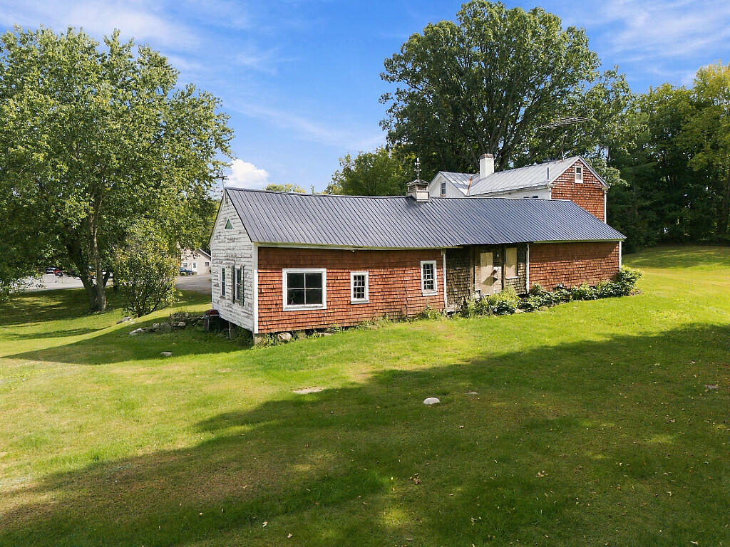 323 Augusta Road Winslow, ME 04901 - Photo 8 of 49 Garage-barn