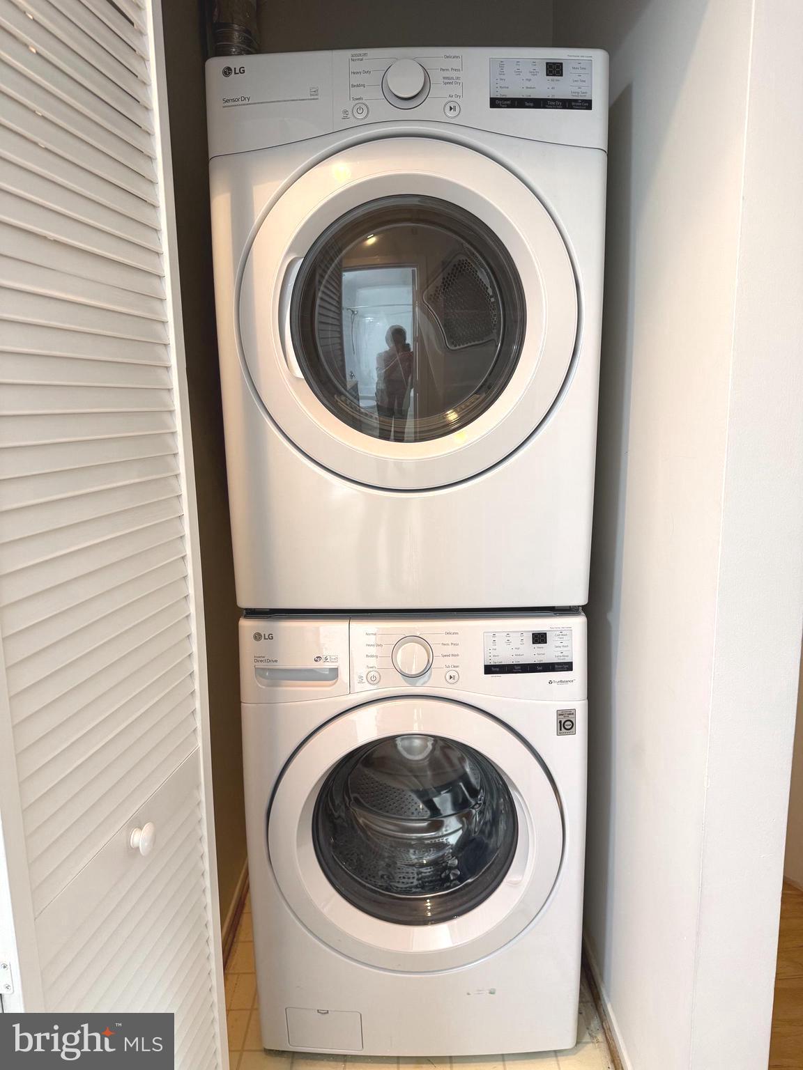 11743 Summerchase Circle, Unit B Reston, VA 20194 - Photo 16 of 25 a utility room with dryer and washer