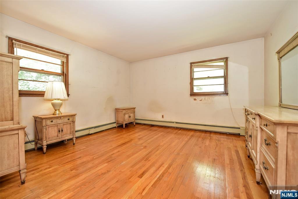479 Goffle Road Wyckoff, NJ 07481 - Photo 13 of 34 Gallery Image 13