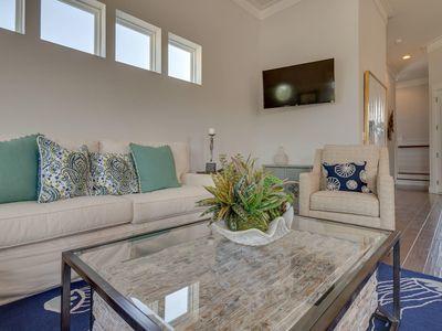 7 Grande Pointe Dr Inlet Beach Inlet Beach, FL 32461 - Photo 38 of 61 a living room with furniture and a flat screen tv