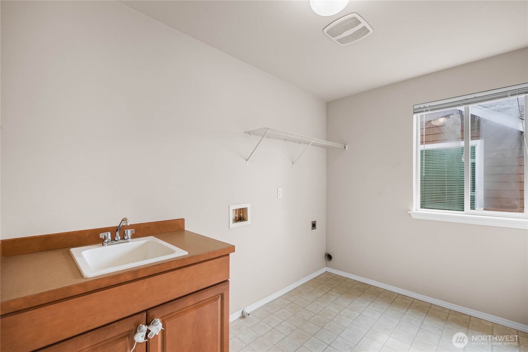 7112 Inlay Street Southeast Lacey, WA 98513 - Photo 28 of 40 Gallery Image 28