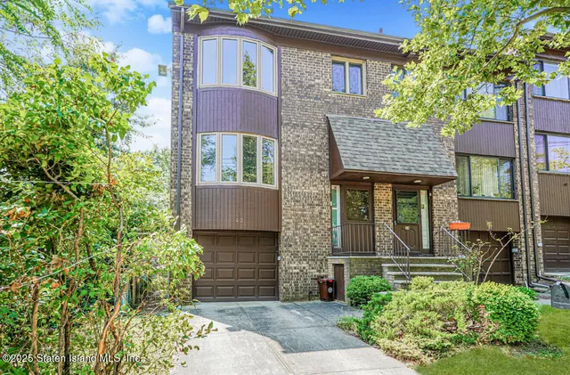 $739,000 | 42 Narrows Road South | Grasmere