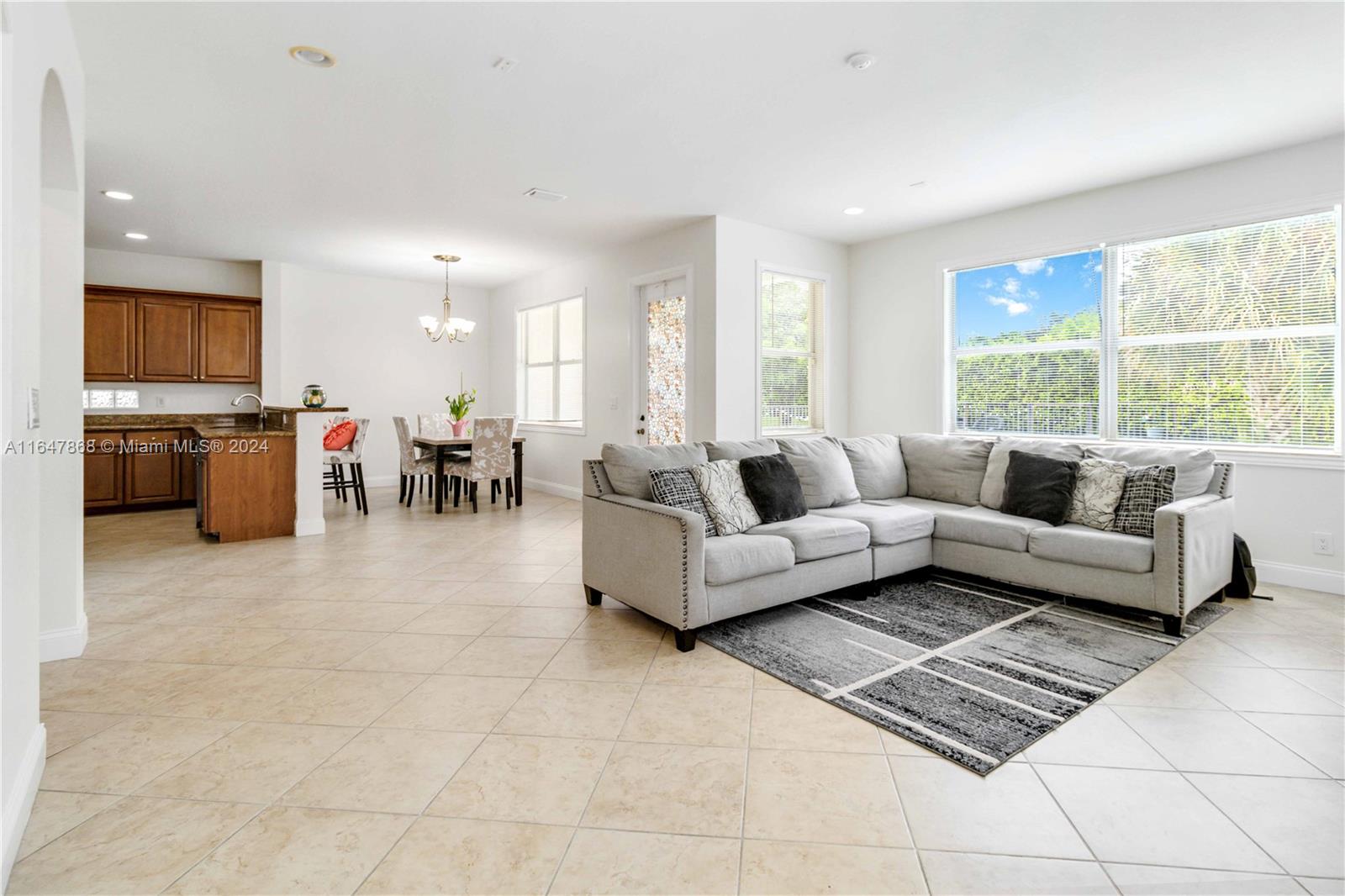 1085 Center Stone Lane Riviera Beach, FL 33404 - Photo 16 of 86 Gallery Image 16