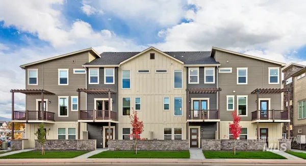 $455,000 | 3143 North Network Lane, Boise, ID 83704