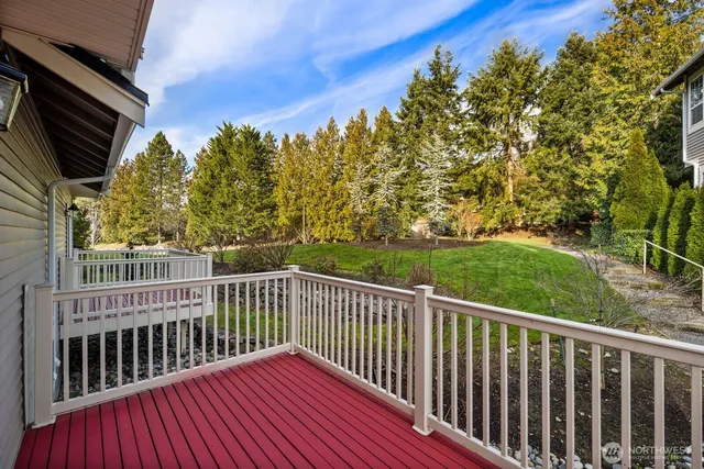 $1,250,000 | 18638 Northeast 55th Way, Unit LL1863, Redmond, WA 98052