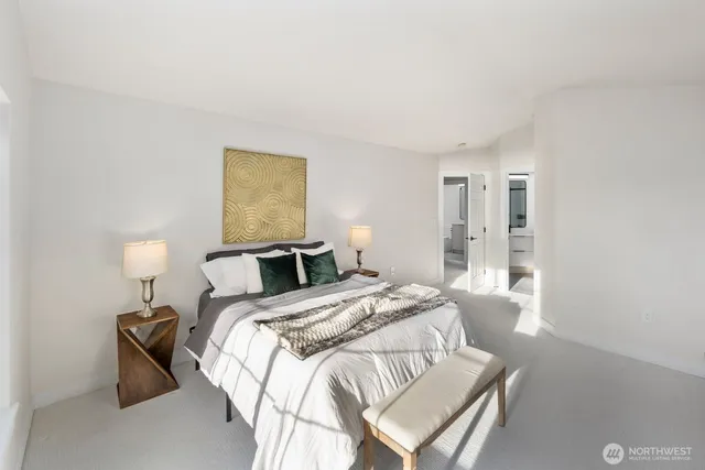 $1,250,000 | 18638 Northeast 55th Way, Unit LL1863, Redmond, WA 98052