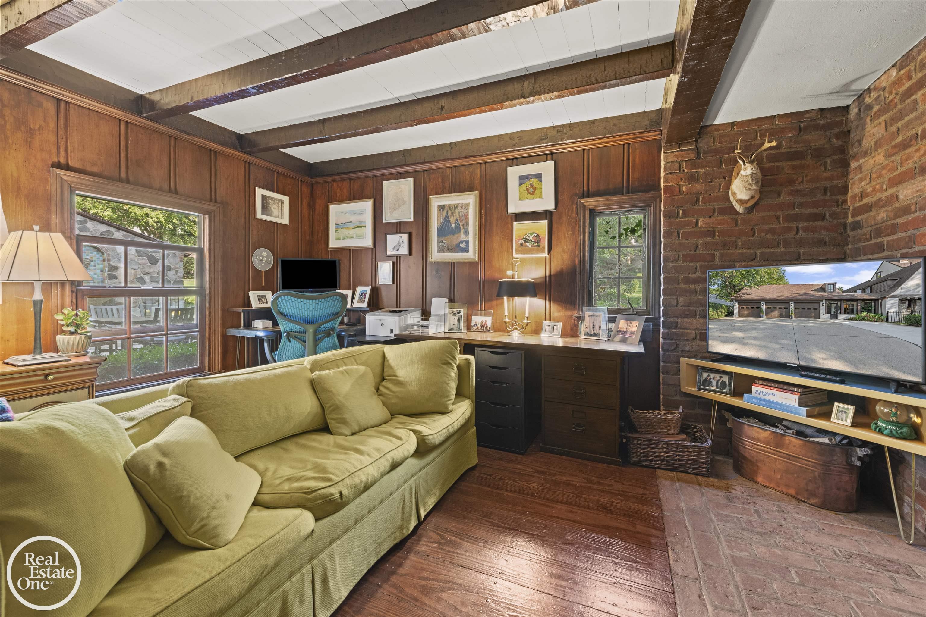 242 Lewiston Road Grosse Pointe, MI 48236 - Photo 23 of 63 50202667-9cfb42ad-1b49-415e-ae70-22c17ea50147.JPG