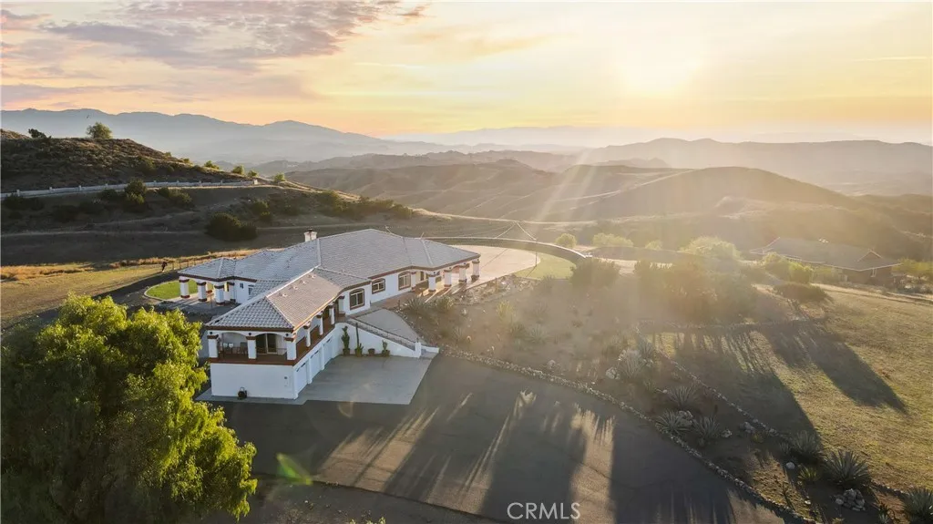 31800 Diamond View Lane Agua Dulce, CA 91390 - Photo 5 of 36 a view of a town with mountains in the background