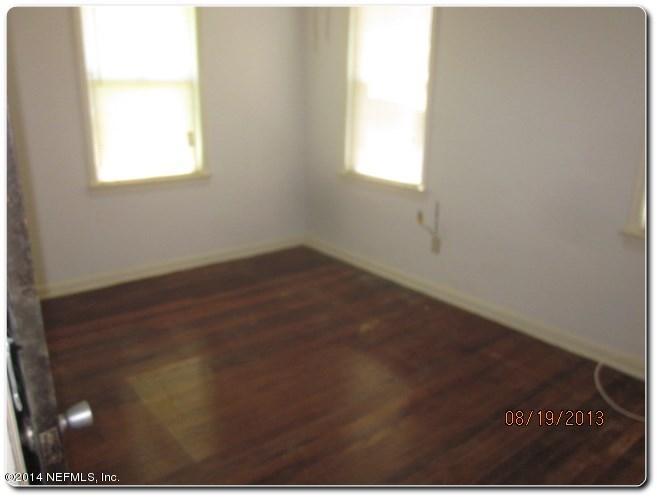 3325 Claremont Road Jacksonville, FL 32207 - Photo 12 of 13 3325 claremount 8 19 13 2013-08-19 022