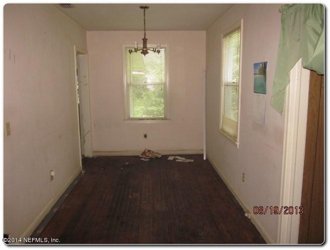 3325 Claremont Road Jacksonville, FL 32207 - Photo 8 of 13 3325 claremount 8 19 13 2013-08-19 010