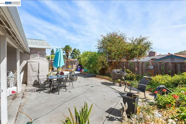 $870,000 | 21330 Kahlert Avenue, Castro Valley, CA 94546