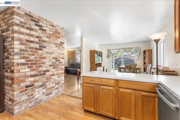 $870,000 | 21330 Kahlert Avenue, Castro Valley, CA 94546