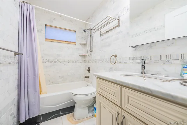 $2,350,000 | 45-15 Browvale Lane | Little Neck