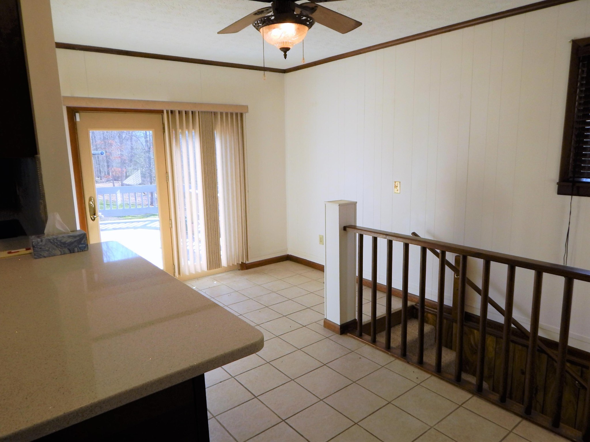 310 Houston Road Crossville, TN 38555 - Photo 17 of 40 a view of a hallway to a window