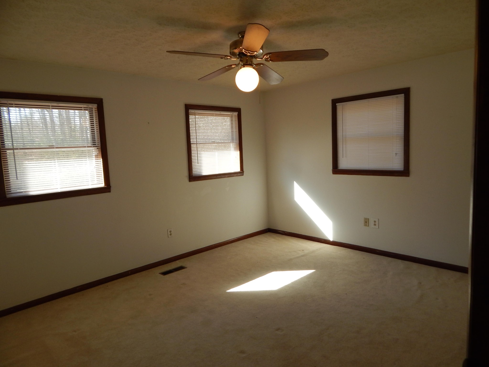 310 Houston Road Crossville, TN 38555 - Photo 26 of 40 a view of an empty room with a window