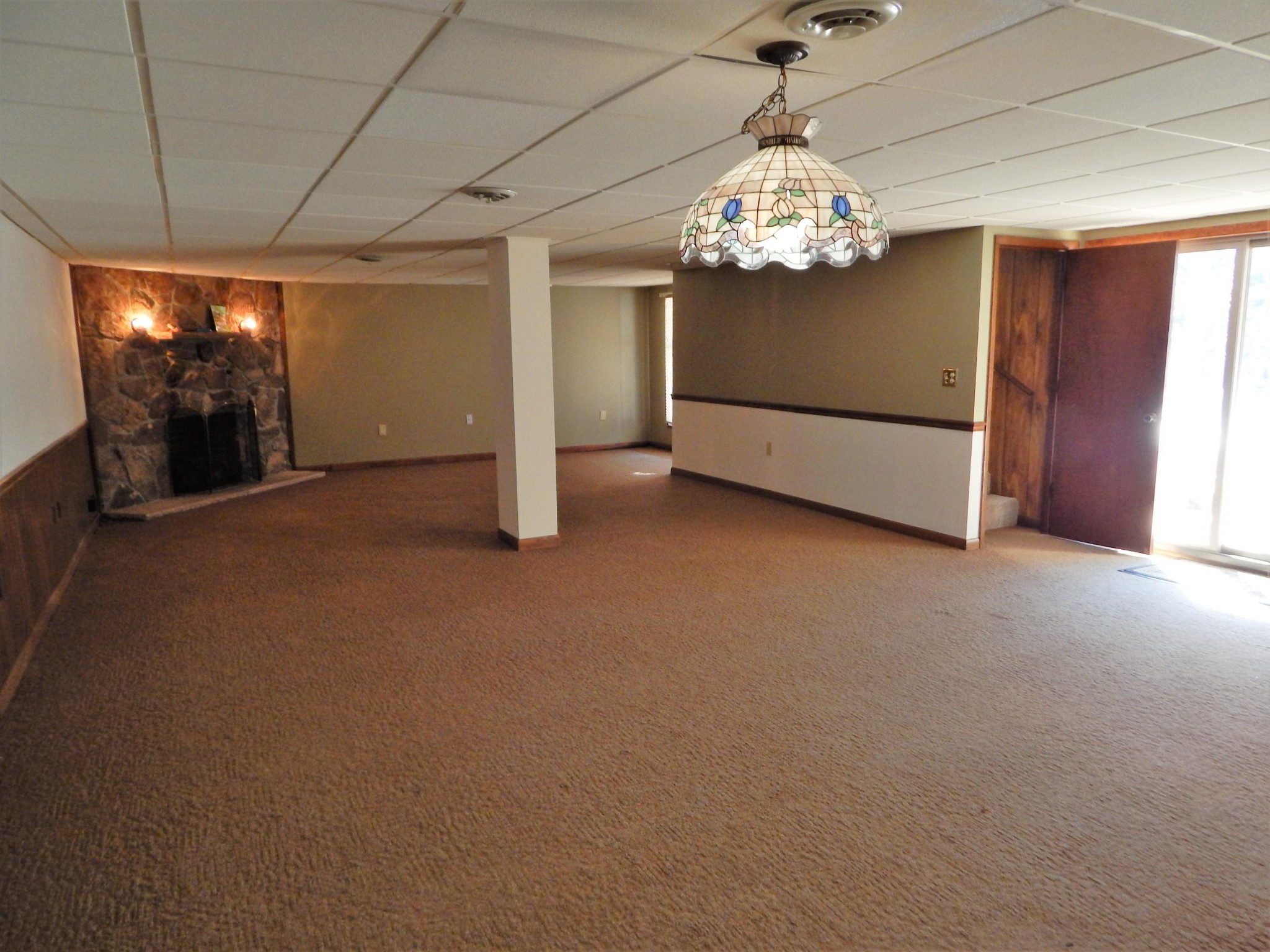 310 Houston Road Crossville, TN 38555 - Photo 29 of 40 a view of an empty room with a window