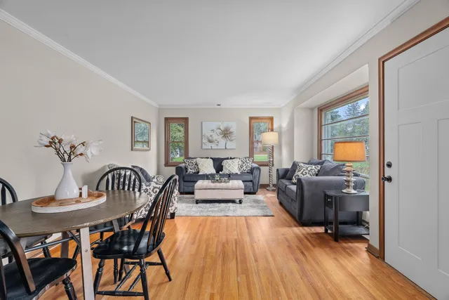 $349,900 | 7650 Stillwater Way North, Oakdale, MN 55128