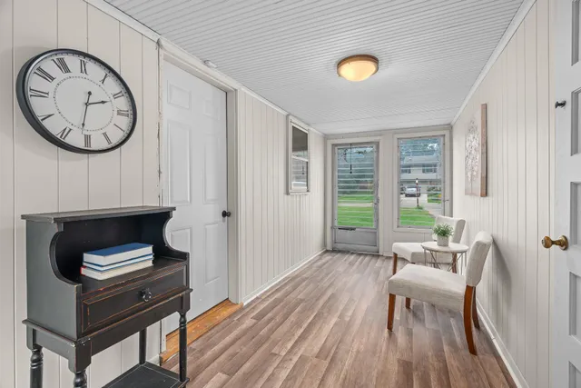 $349,900 | 7650 Stillwater Way North, Oakdale, MN 55128