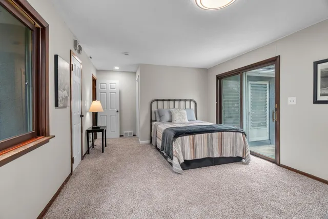 $349,900 | 7650 Stillwater Way North, Oakdale, MN 55128