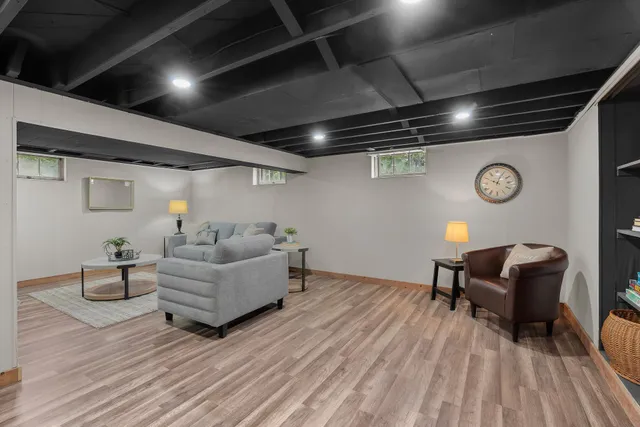 $349,900 | 7650 Stillwater Way North, Oakdale, MN 55128