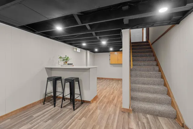 $349,900 | 7650 Stillwater Way North, Oakdale, MN 55128