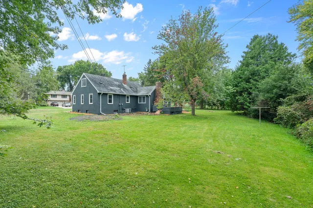 $349,900 | 7650 Stillwater Way North, Oakdale, MN 55128