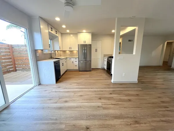 $2,688,000 | 804-814 Clark Avenue, Encinitas, CA 92024