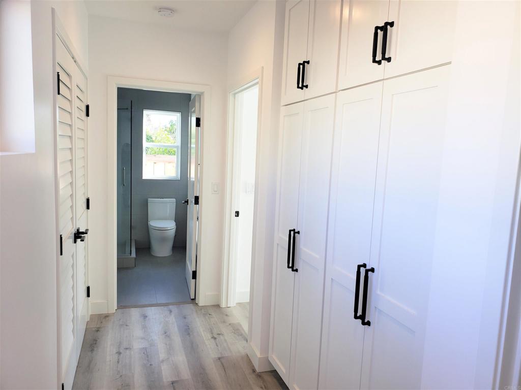 804-814 Clark Avenue Encinitas, CA 92024 - Photo 41 of 50 814-Hall