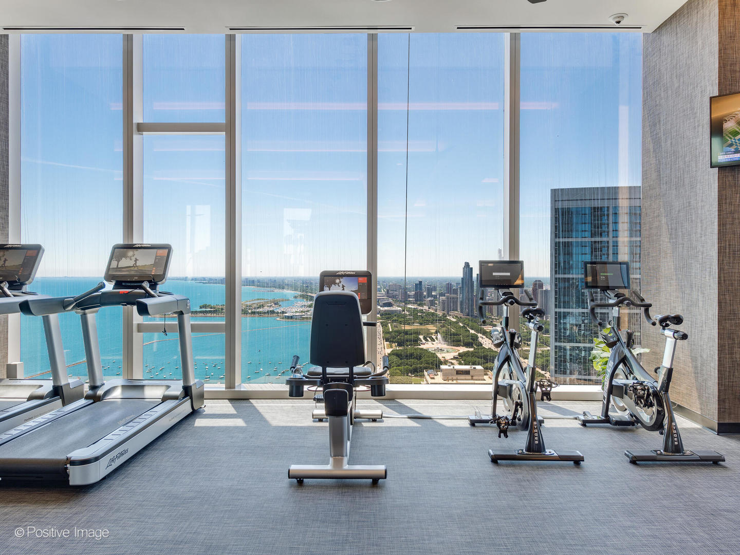 363 East Wacker Drive, Unit 2304 Chicago, IL 60601 - Photo 5 of 13